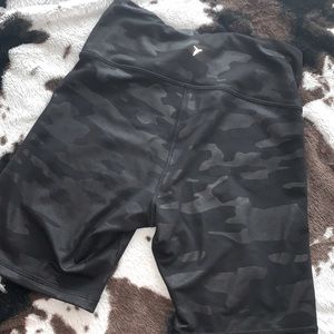 Old Navy Camo biker short